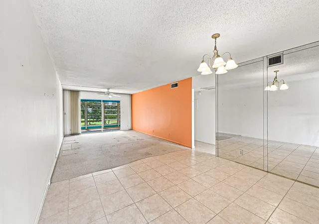 3rd image of 2901 Victoria Cir, Coconut Creek, FL 33066