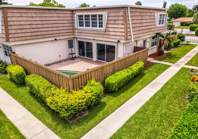 3rd image of 4338 Hazel Ave #A, Palm Beach Gardens, FL 33410 | MLS# B26054407
