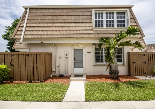 4th image of 4338 Hazel Ave #A, Palm Beach Gardens, FL 33410 | MLS# B26054407