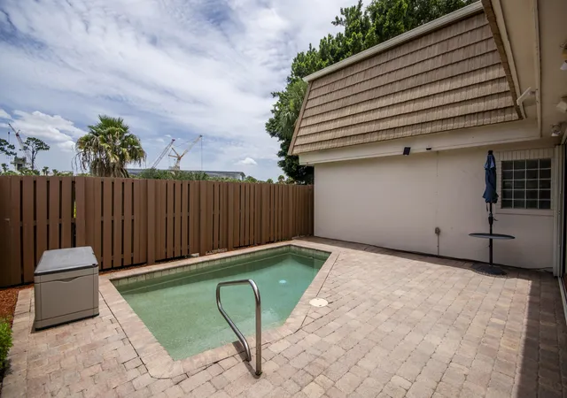 5th image of 4338 Hazel Ave #A, Palm Beach Gardens, FL 33410 | MLS# B26054407