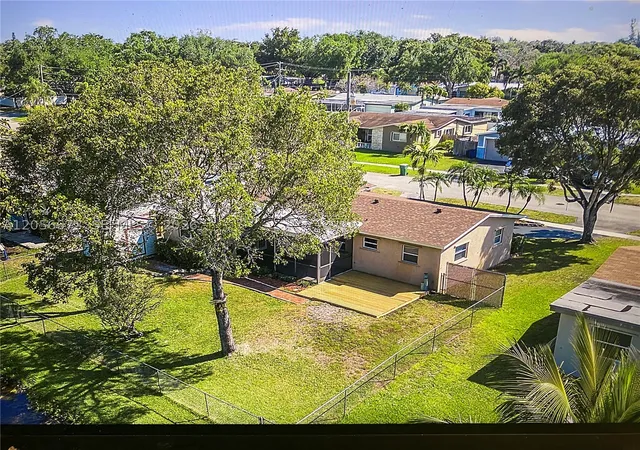Photo 1 of Single family home for sale at 5231 Sw 89Th Ave, Cooper City, FL 33328 | MLS# A12056673 | Listing updated on 2026-10-09