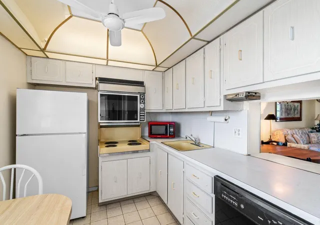 Homes for sale in Boynton Beach, FL | 2615 Ne 3rd Ct #308, Boynton Beach, FL 33435 | MLS# B26054436