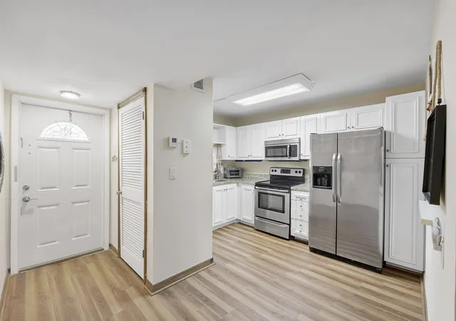 3rd image of 8990 S Hollybrook Blvd #209, Pembroke Pines, FL 33025 | MLS# B26054482