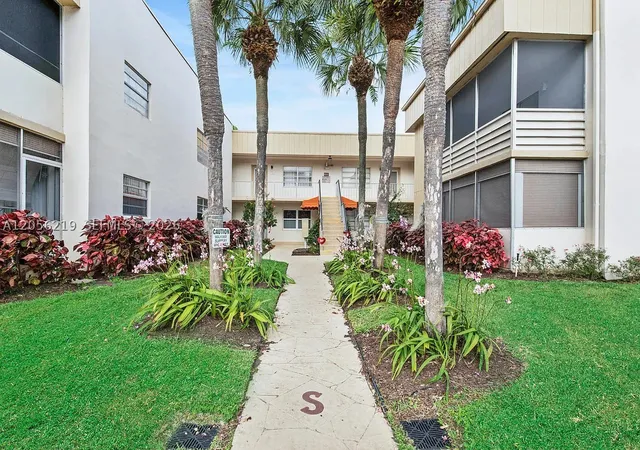2nd image of 899 S Normandy #899, Delray Beach, FL 33484 | MLS# A12056219