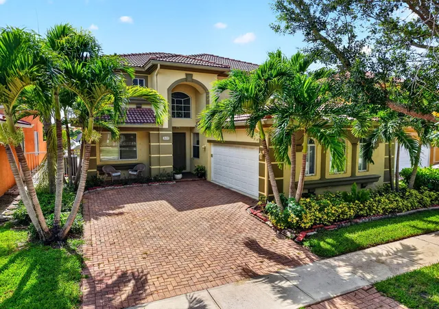 1st image of 809 Triana St, West Palm Beach, FL 33413 | MLS# B26054514