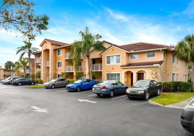 Homes for sale in Port St Lucie, FL | 231 Sw Palm Dr #101, Port St Lucie, FL 34986 | MLS# B26054572