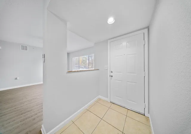 Homes for sale in Port St Lucie, FL | 231 Sw Palm Dr #101, Port St Lucie, FL 34986 | MLS# B26054572