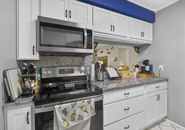2nd image of 12027 Greenway Cir S #204, Royal Palm Beach, FL 33411 | MLS# B26054576
