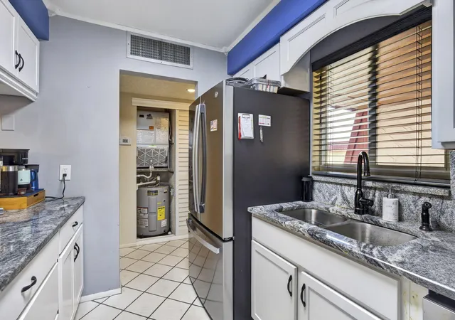 4th image of 12027 Greenway Cir S, Royal Palm Beach, FL 33411