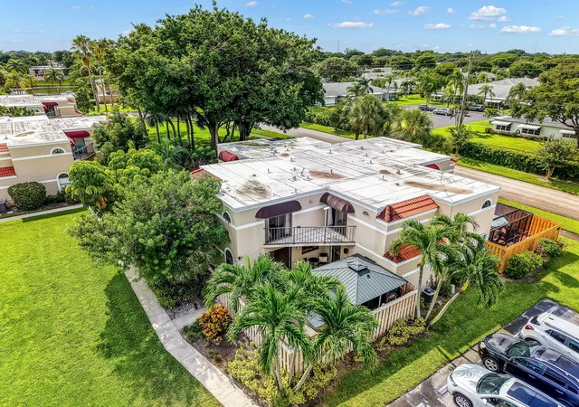2nd image of 4005 Village Dr #A, Delray Beach, FL 33445 | MLS# B26054599