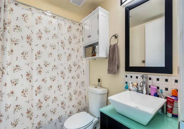 35th image of 4005 Village Dr #A, Delray Beach, FL 33445 | MLS# B26054599