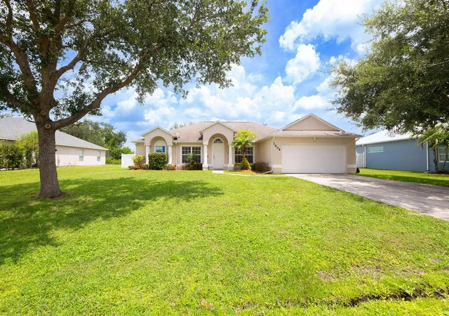 3rd image of 2606 Serenity Cir N, Fort Pierce, FL 34981 | MLS# B26054616