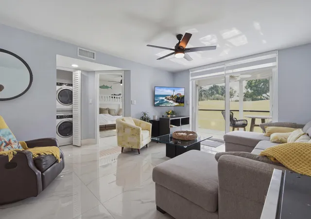 4th image of 9823 S Hollybrook Lake Dr #104, Pembroke Pines, FL 33025 | MLS# B26054632