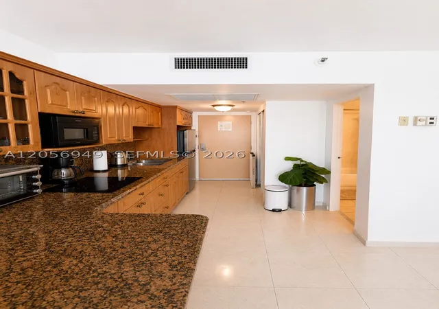 Photo 3 of Condo for sale at 19201 Collins Ave #1025, Sunny Isles Beach, FL 33160 | MLS# A12056949 | Listing updated on 2026-07-21