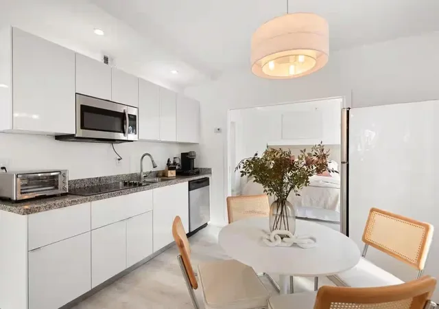 2nd image of 530 Ocean Dr, Miami Beach, FL 33139 | MLS# B26054712