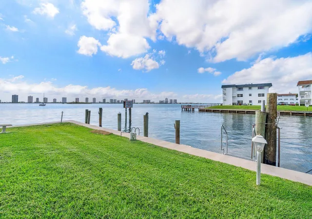 2nd image of 100 Paradise Harbour Blvd #212, North Palm Beach, FL 33408 | MLS# B26054877