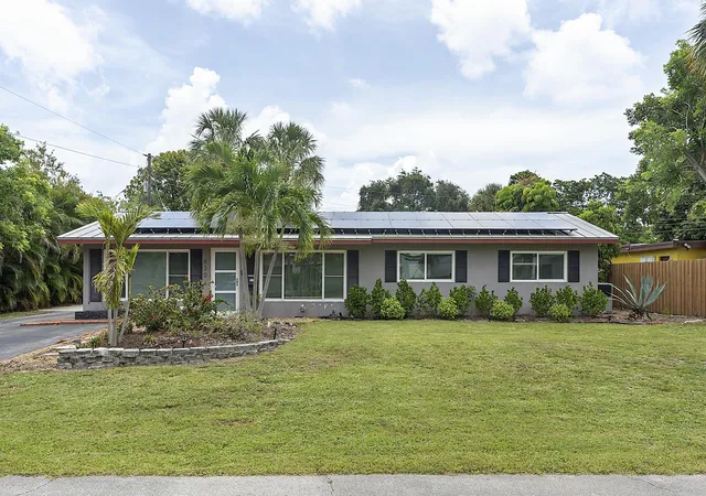 1st image of 830 Sw 1st Ave, Pompano Beach, FL 33060 | MLS# B26054903