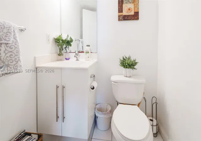 Photo 4 of Condo for sale at 3000 S Ocean Dr #1506, Hollywood, FL 33019 | MLS# A12057510 | Listing updated on 2026-07-22