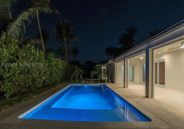 Photo 2 of Single family home for sale at 8600 Sw 162nd Street, Palmetto Bay, FL 33157 | MLS# A12054859 | Listing updated on 2026-10-08