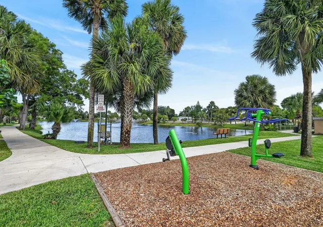 2nd image of 770 Lori Dr, Palm Springs, FL 33461