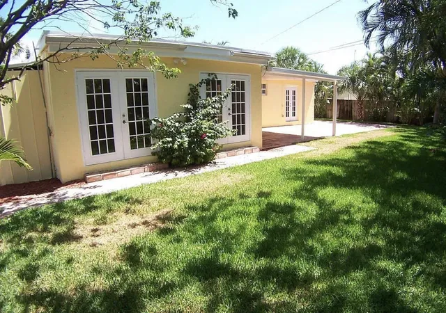5th image of 324 Bunker Ranch Rd, West Palm Beach, FL 33405 | MLS# B26054956