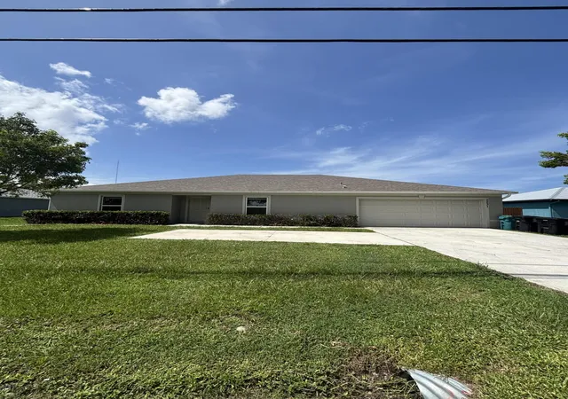 Homes for sale in Port St Lucie, FL | 2231 Se Mariposa Ave, Port St Lucie, FL 34952 | MLS# B26054954