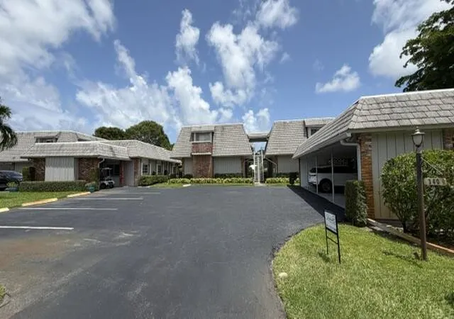 2nd image of 340 Orange Tree Dr #5, Atlantis, FL 33462 | MLS# B26055023