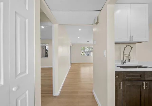 2nd image of 830 Sw 9th Street Cir #204, Boca Raton, FL 33486 | MLS# B26055037
