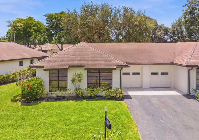 Homes for sale in Boynton Beach, FL | 4675 Robinwood Cir #A, Boynton Beach, FL 33436 | MLS# B26055035