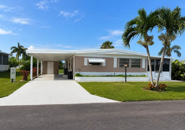 Homes for sale in Boynton Beach, FL | 656 Sun Ray Ct, Boynton Beach, FL 33436 | MLS# B26055048