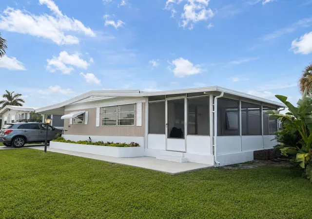 Homes for sale in Boynton Beach, FL | 656 Sun Ray Ct, Boynton Beach, FL 33436 | MLS# B26055048