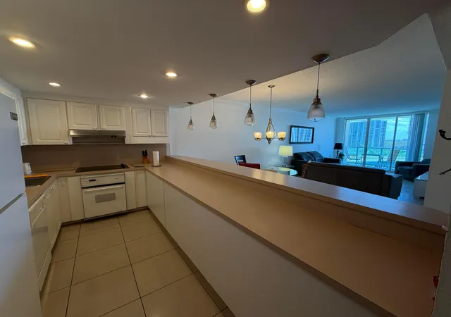 4th image of 19390 Collins Ave #1405, Sunny Isles Beach, FL 33160 | MLS# B26055081