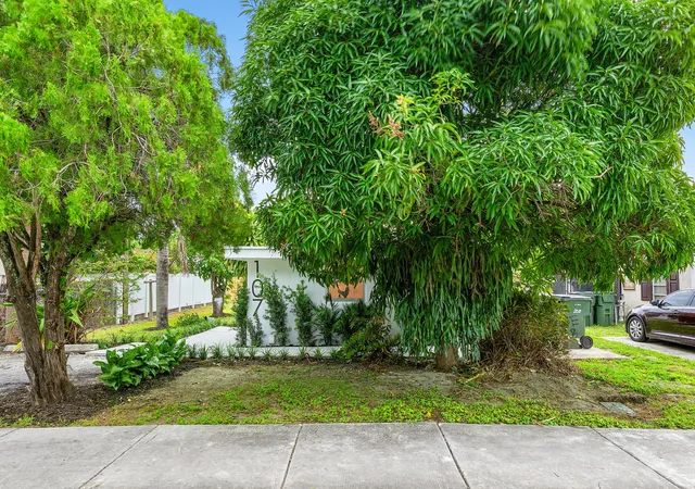 2nd image of 107 Sw 4th Ave, Delray Beach, FL 33444 | MLS# B26055098