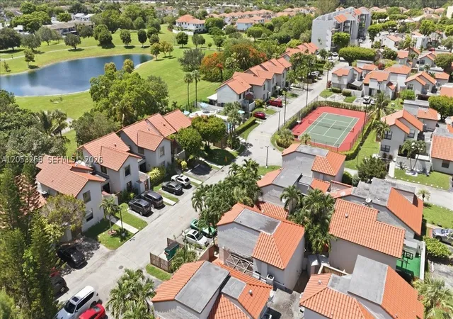 3rd image of 10339 Nw 9Th St Cir #2-2, Miami, FL 33172 | MLS# A12053268
