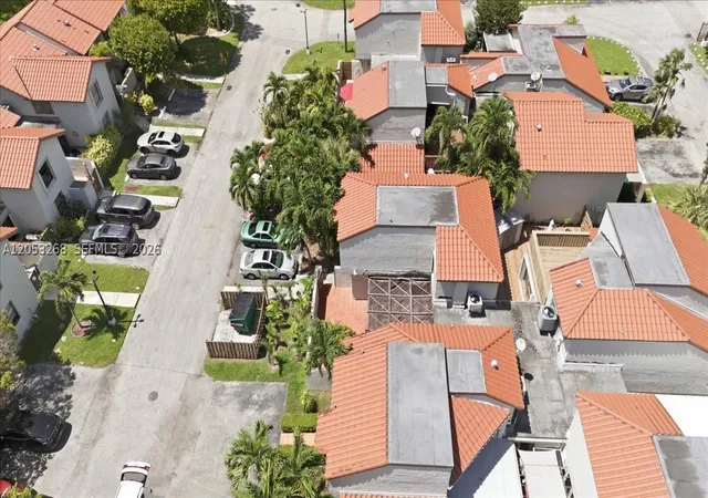 4th image of 10339 Nw 9Th St Cir #2-2, Miami, FL 33172 | MLS# A12053268