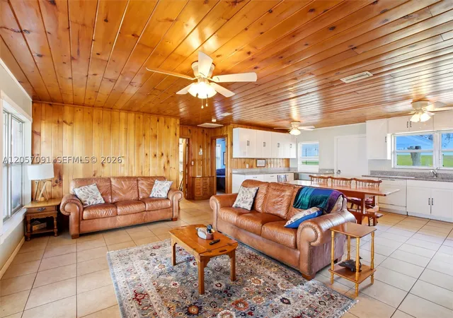 4th image of 836 Lake June Road, Lake Placid, FL 33852 | MLS# A12057091