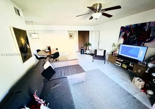2nd image of 12th Sw St #104, Pembroke Pines, FL 33025 | MLS# A12052709