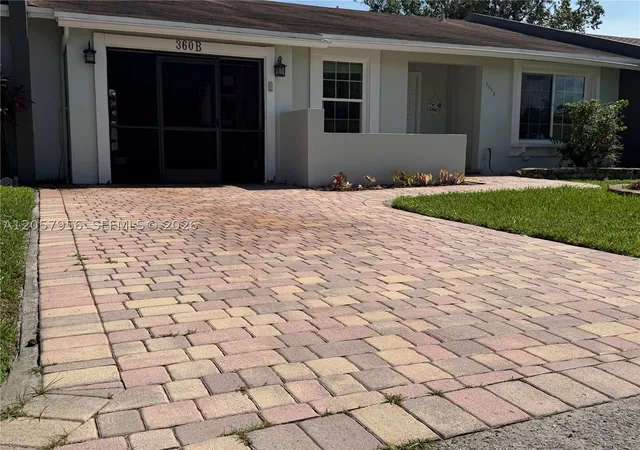 2nd image of 360 B N Lakewood Cir E, Margate, FL 33063 | MLS# A12057956