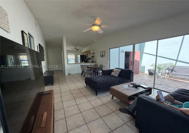 5th image of 360 B N Lakewood Cir E, Margate, FL 33063 | MLS# A12057956
