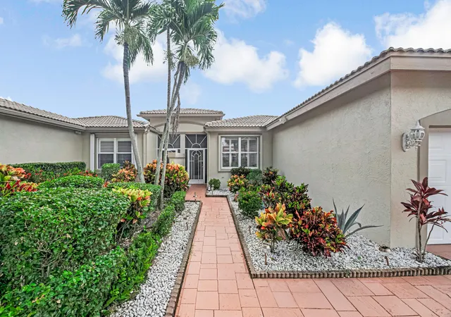 Homes for sale in Boynton Beach, FL | 9636 Crescent View Dr N, Boynton Beach, FL 33437 | MLS# B26055210
