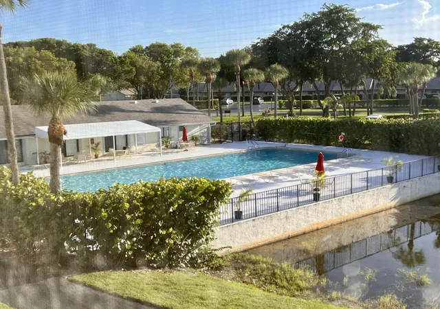 19th image of 1111 Green Pine Blvd #G3, West Palm Beach, FL 33409 | MLS# B26055270