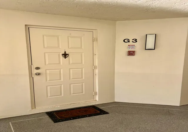 4th image of 1111 Green Pine Blvd #G3, West Palm Beach, FL 33409 | MLS# B26055270
