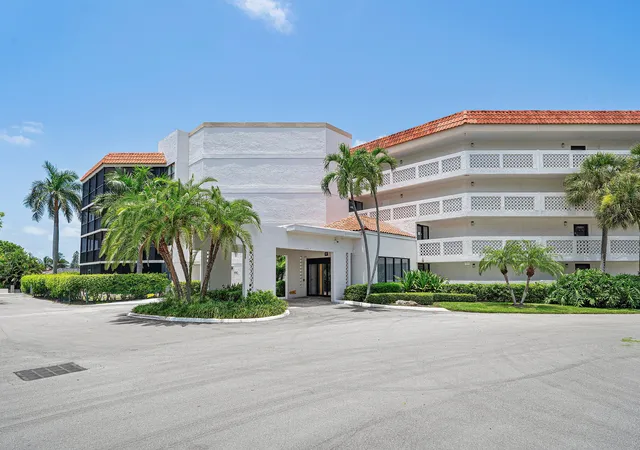 1st image of 800 Jeffery St #307, Boca Raton, FL 33487 | MLS# B26055261