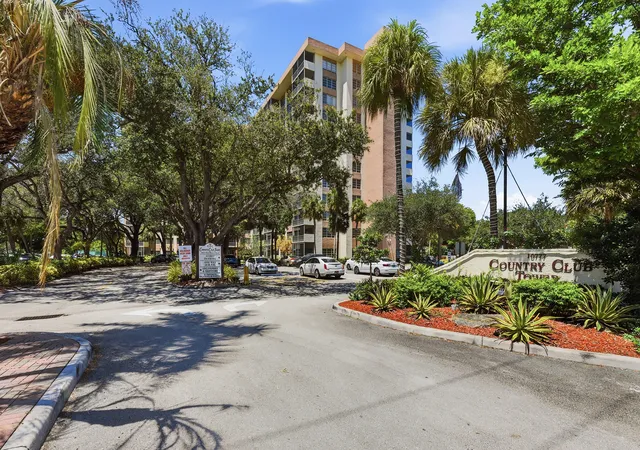 2nd image of 10777 W Sample Rd, Coral Springs, FL 33065