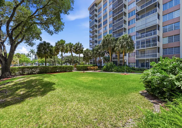 4th image of 10777 W Sample Rd #407, Coral Springs, FL 33065 | MLS# B26055317