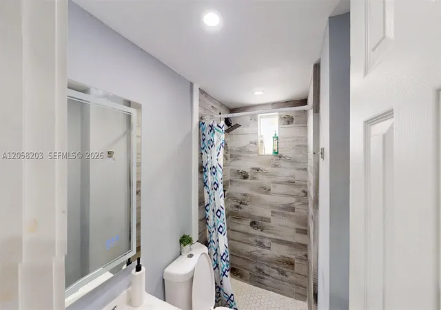 Photo 4 of House for sale at 1904 Sw 28Th St, Fort Lauderdale, FL 33315 | MLS# A12058203 | Listing updated on 2026-07-30
