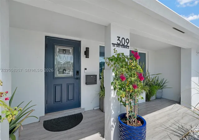 Photo 2 of Single family home for sale at 309 Se 3rd Ter, Deerfield Beach, FL 33441 | MLS# A12058257 | Listing updated on 2026-08-06