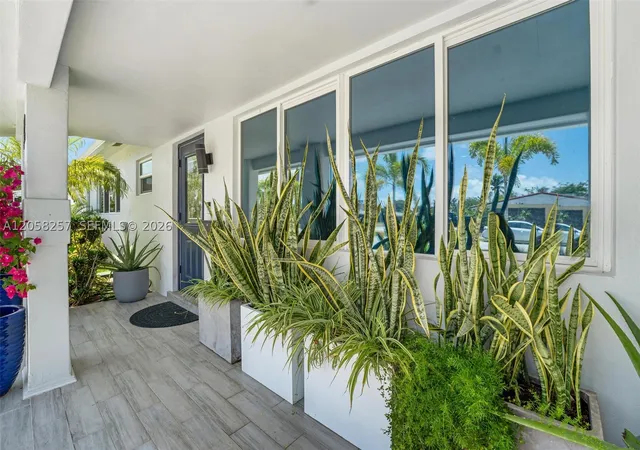 Photo 3 of Single family home for sale at 309 Se 3rd Ter, Deerfield Beach, FL 33441 | MLS# A12058257 | Listing updated on 2026-08-06