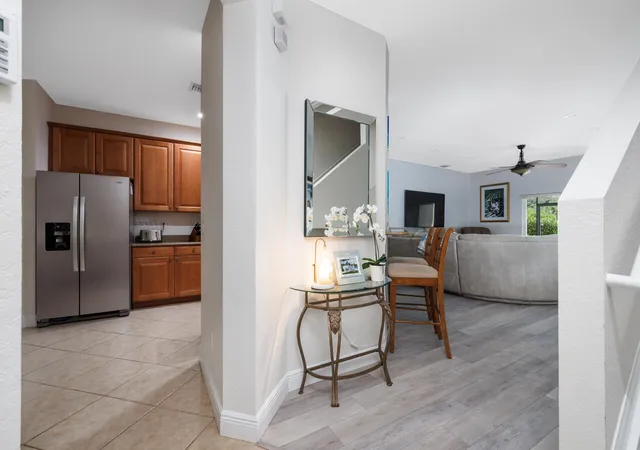 2nd image of 1560 Se Sheffield Ter #102, Stuart, FL 34994 | MLS# B26055391
