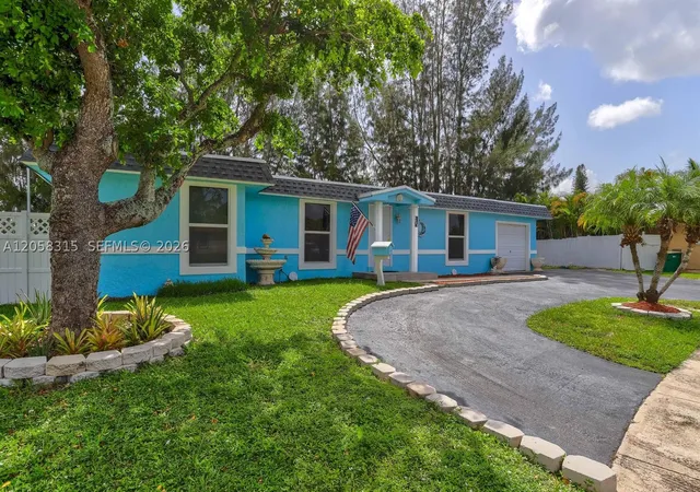 Photo 2 of Sale Pending at 6605 Nw 80th Ct, Tamarac, FL 33321 | MLS# A12058315 | Listing updated on 2026-07-29